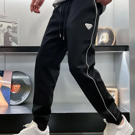 プラダ カジュアルパンツ