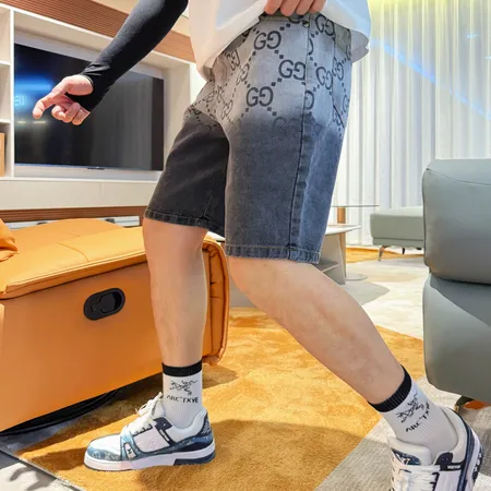 グッチ ショートパンツ