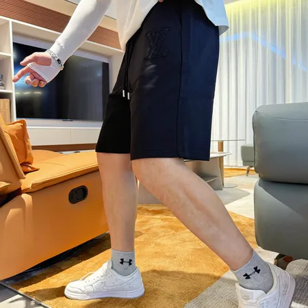 ルイヴィトン ショートパンツ