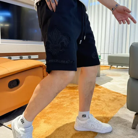 クロムハーツ ショートパンツ