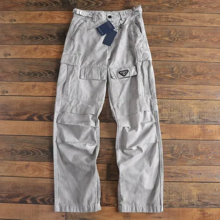 プラダ カジュアルパンツ