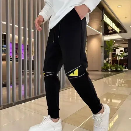 フェンディ カジュアルパンツ