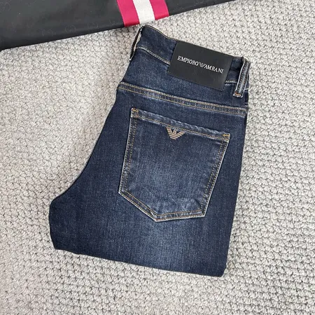 アルマーニ ジーンズ