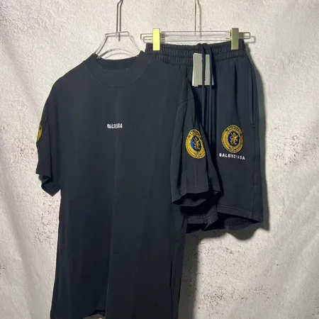 バレンシアガ ショートパンツ