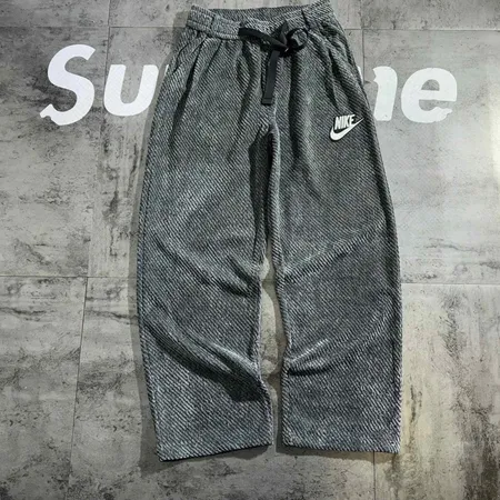 ナイキ カジュアルパンツ
