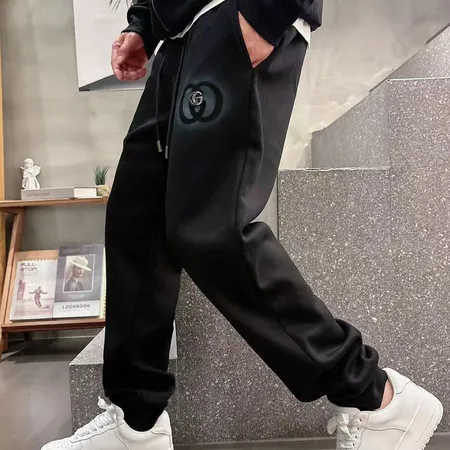 グッチ カジュアルパンツ