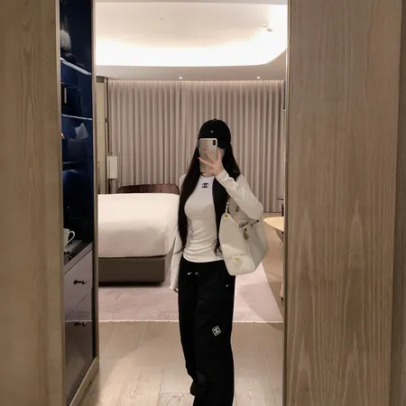 ロジェ・デュブイ ジーンズ