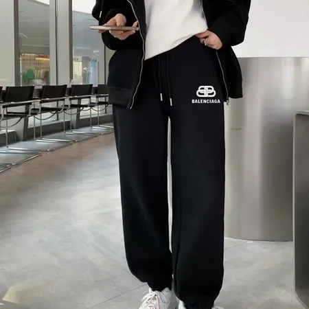 バレンシアガ カジュアルパンツ