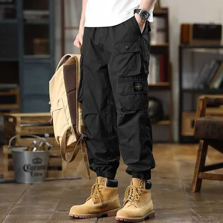 フェラガモ カジュアルパンツ