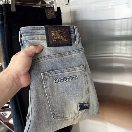 バーバリー ス ジーンズ