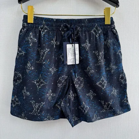 ルイヴィトン ショートパンツ