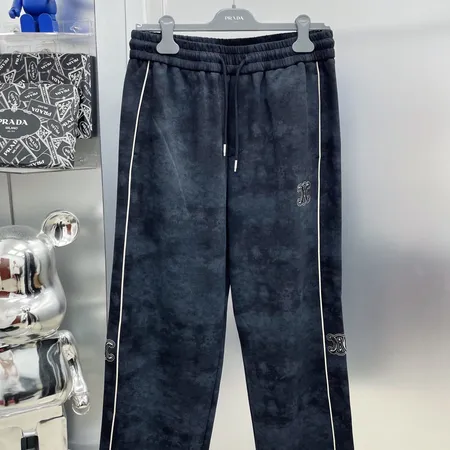 セリーヌ カジュアルパンツ