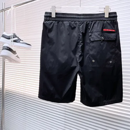 プラダ ショートパンツ