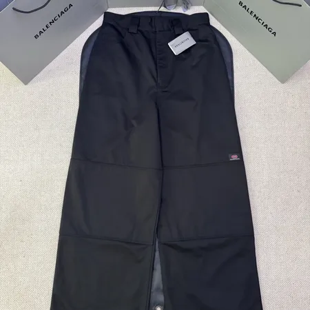 バレンシアガ カジュアルパンツ