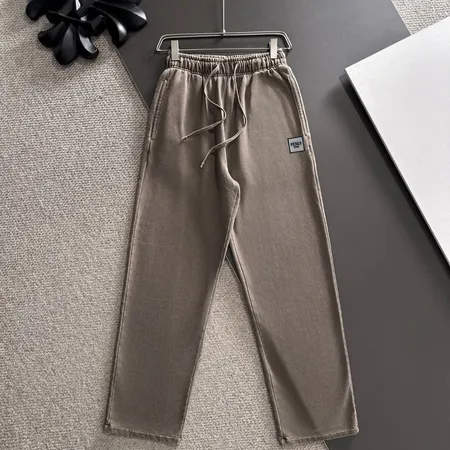 フェンディ カジュアルパンツ