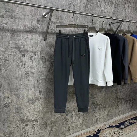 プラダ カジュアルパンツ