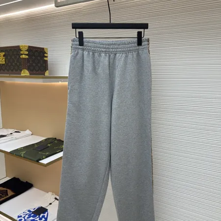 バーバリー ス カジュアルパンツ