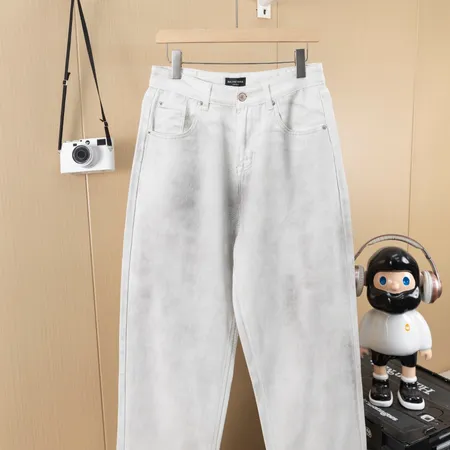 バレンシアガ ジーンズ