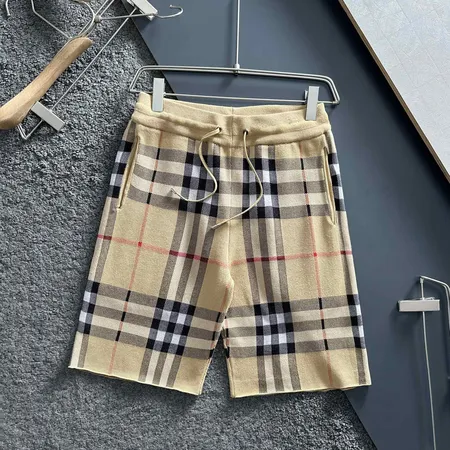 プラダ ショートパンツ