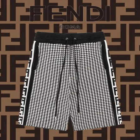 ヴェルサーチ ショートパンツ