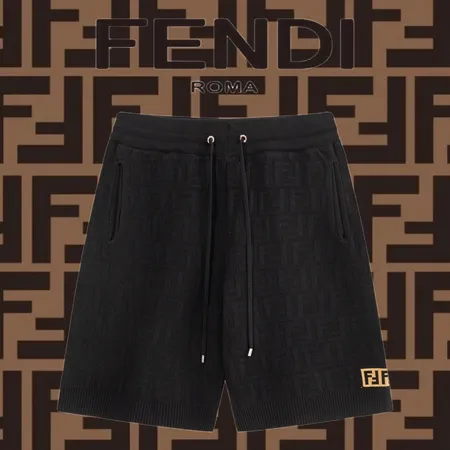 ヴェルサーチ ショートパンツ