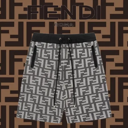 ヴェルサーチ ショートパンツ