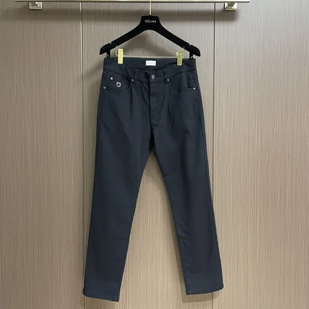 フェラガモ ジーンズ