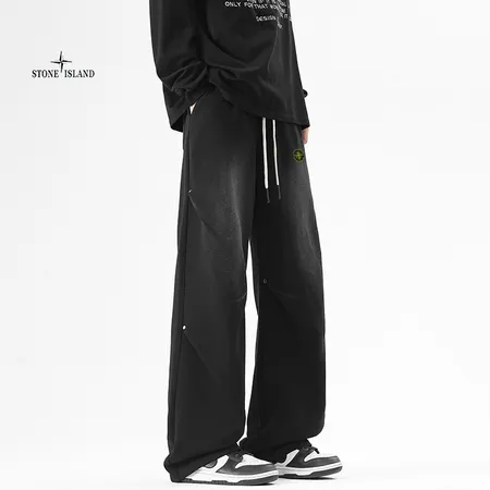 フェラガモ カジュアルパンツ