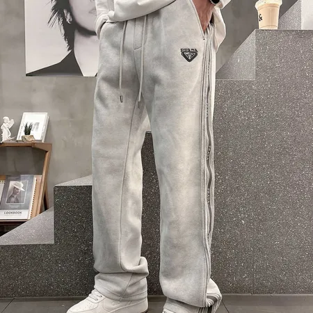 プラダ カジュアルパンツ