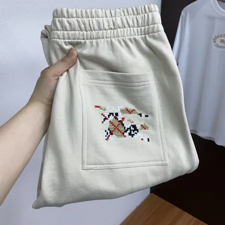 バーバリー ス カジュアルパンツ