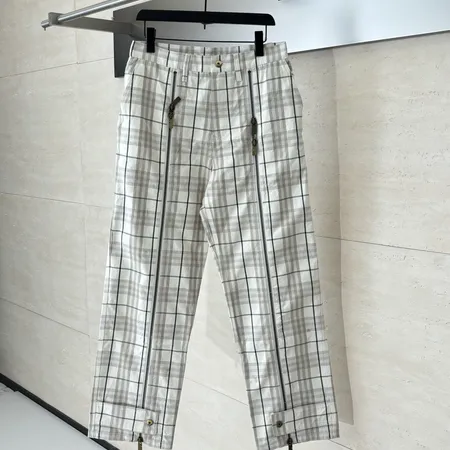 バーバリー ス カジュアルパンツ