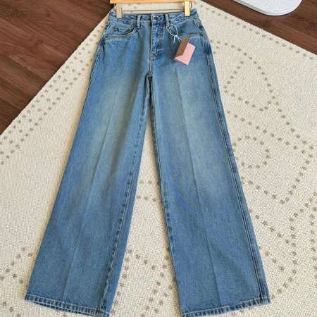 フェラガモ ジーンズ