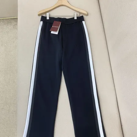 グッチ カジュアルパンツ