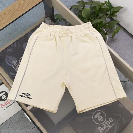 バレンシアガ ショートパンツ