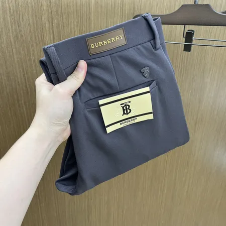 バーバリー ス カジュアルパンツ