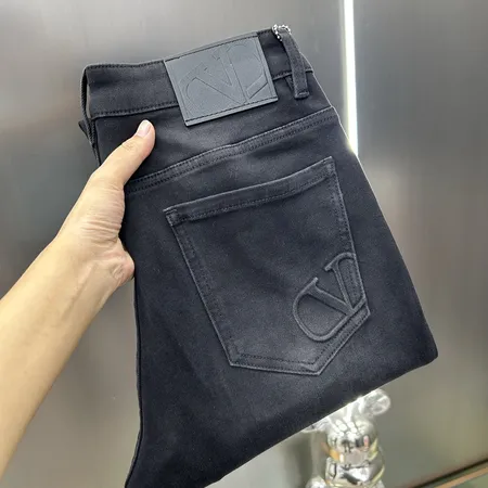 ヴァレンティノ ジーンズ