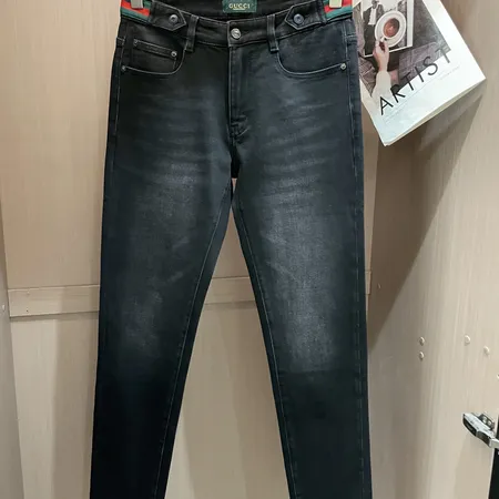 グッチ ジーンズ