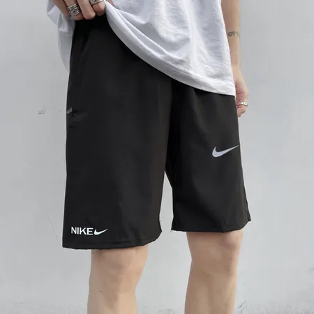 ナイキ ショートパンツ