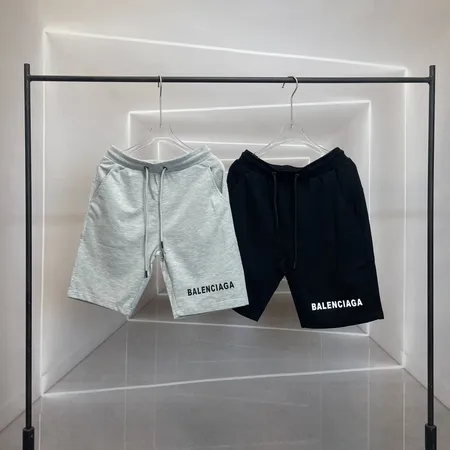 バレンシアガ ショートパンツ