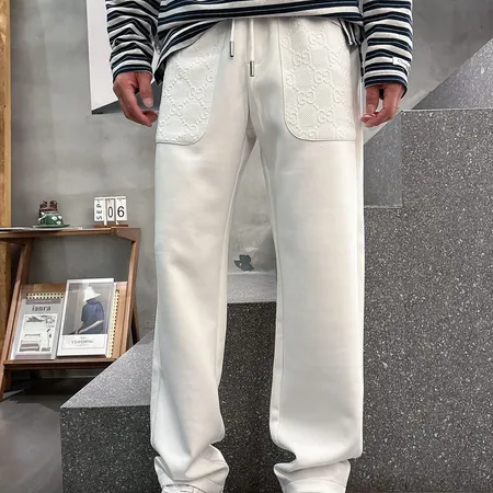 グッチ カジュアルパンツ