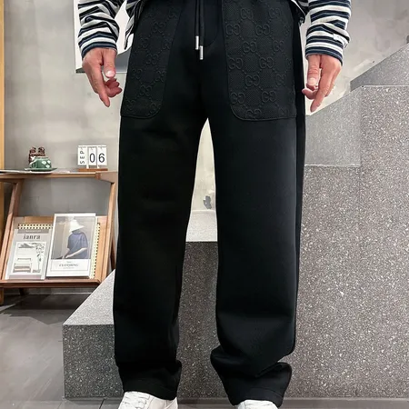 グッチ カジュアルパンツ