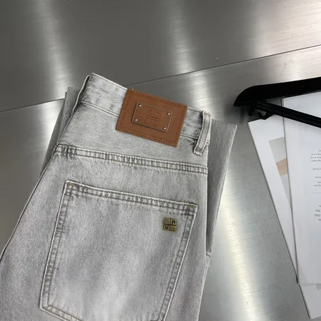 ジバンシィ ジーンズ