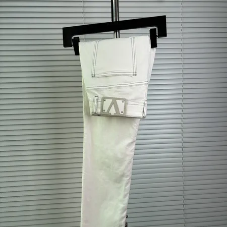 ヴァレンティノ ジーンズ