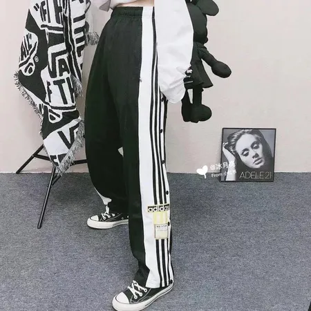 アディダス カジュアルパンツ