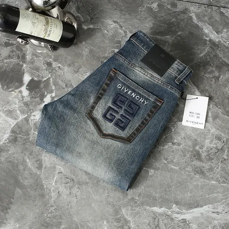 ジバンシィ ジーンズ