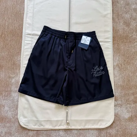 ルイヴィトン ショートパンツ