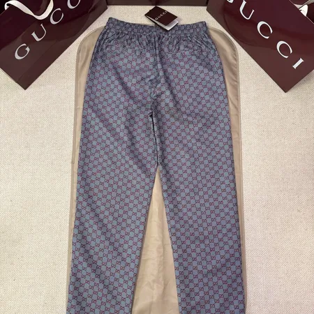 グッチ カジュアルパンツ