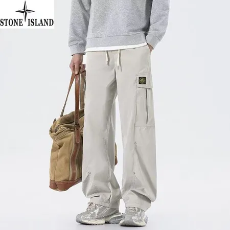 フェラガモ カジュアルパンツ