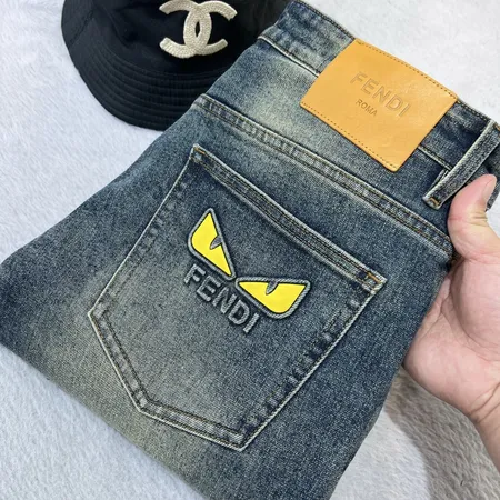 フェンディ ジーンズ