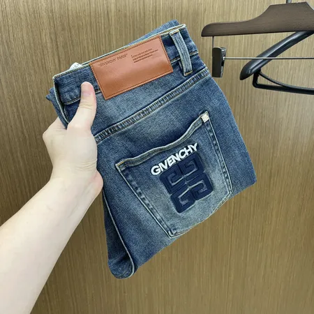 ジバンシィ ジーンズ